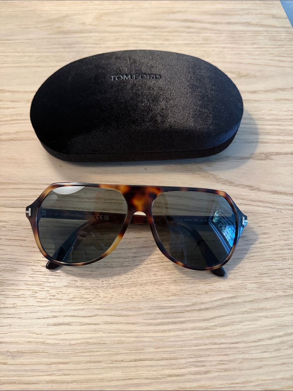 Tom Ford Hayes Tortoiseshell Aviator Sunglasses - Brown/Black Lenses TF934
